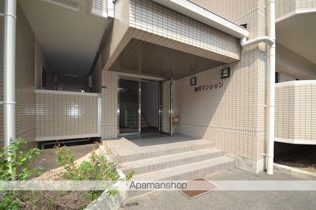脇坂マンションの玄関写真