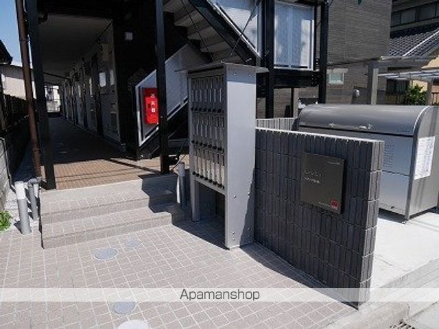 リブリ・戸田公園の玄関写真