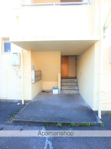 高洲マンションの玄関写真