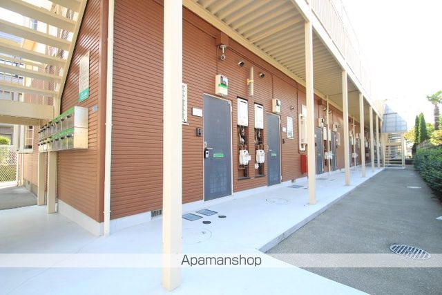 岡野ハイツ東棟の外観写真