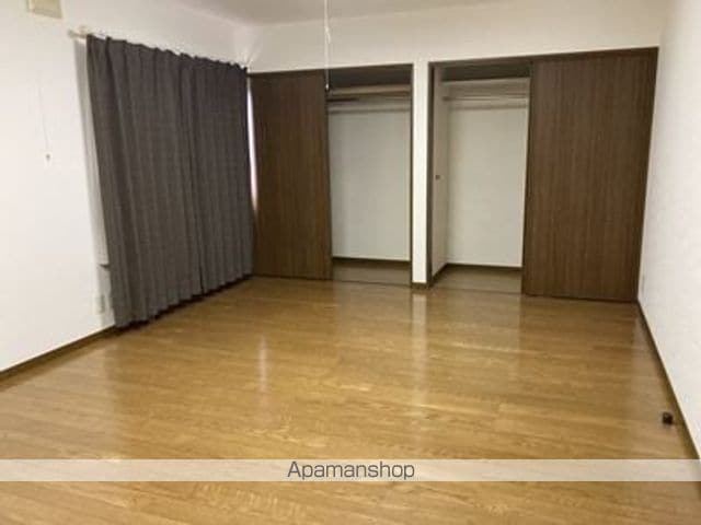 札幌市厚別区 2階建 築32年の内装写真
