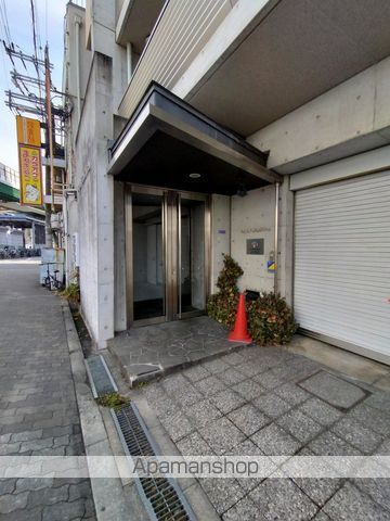 アクア福島の玄関写真