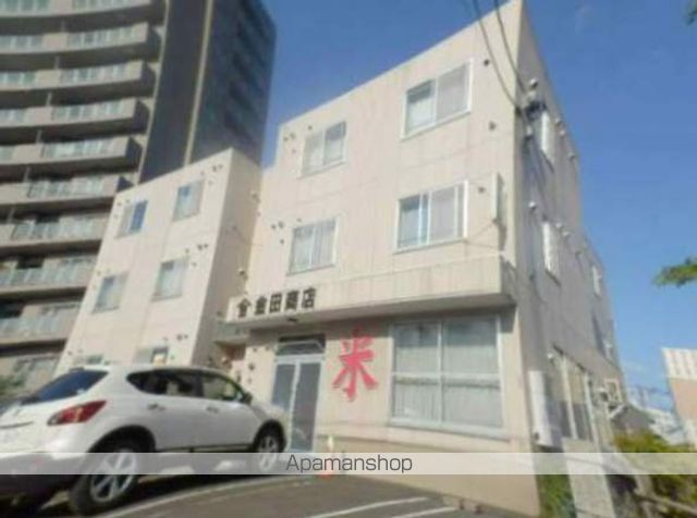 カレッジサイドいくねの外観写真