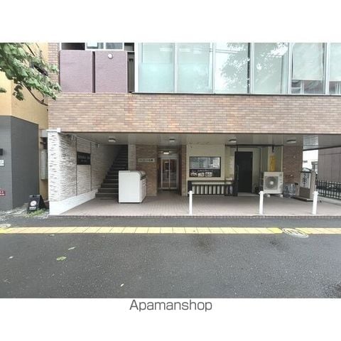 サンローゼ札幌の玄関写真