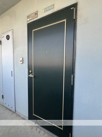ビブレマンション宇部の玄関写真