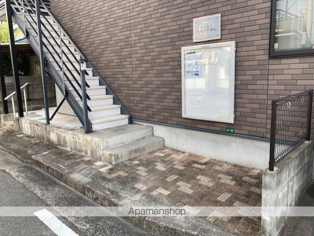 レオネクストウィステリア沖野上の玄関写真