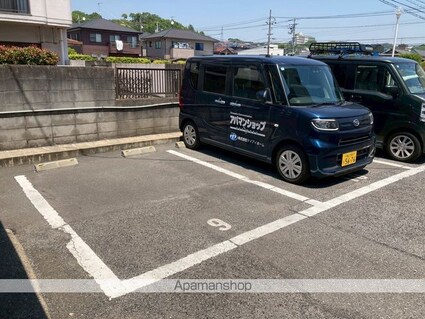 ソレイユ木之庄[2LDK/62.5m2]の駐車場