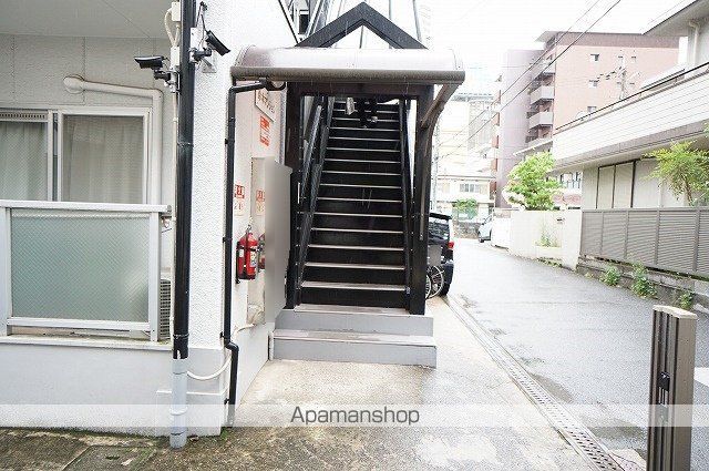 鈴木マンションの玄関写真