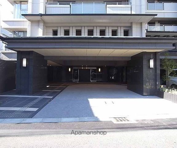 グランレ・ジェイド京都河原町の玄関写真