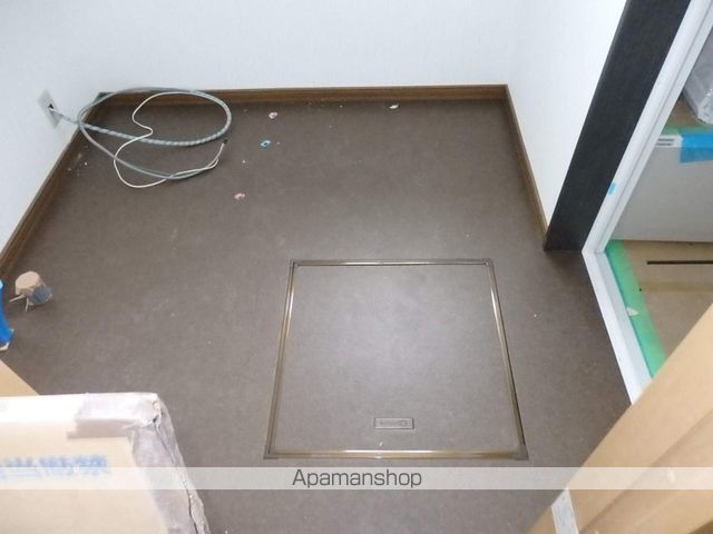 ASHTONIIの内装写真
