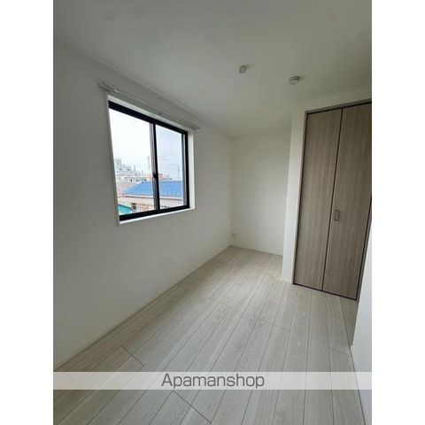 detached 埼玉県草加市谷塚町1088-4

地図を見る