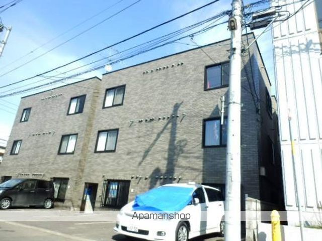 アズーリ中の島参番館の外観写真