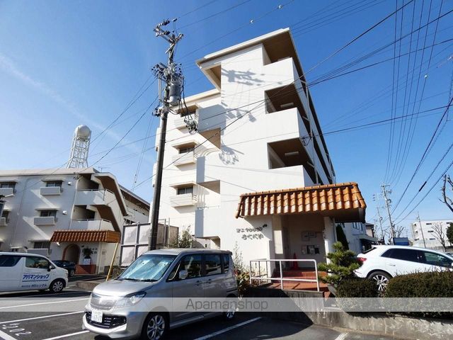 第2マンションろくべいの外観写真