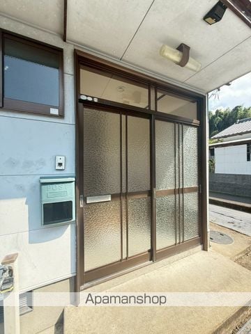 冨永貸家の玄関写真
