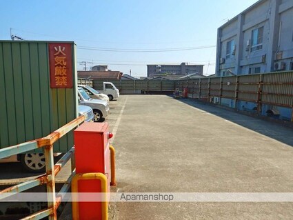 ハイツはと[2LDK/57m2]の駐車場1