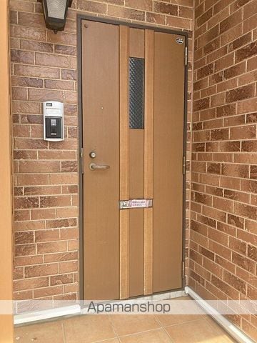 ビューレインボーIIIの玄関写真