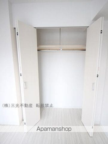 ラディア近代美術館前の内装写真