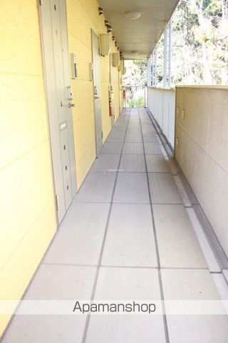 シャルトルーズAの玄関写真