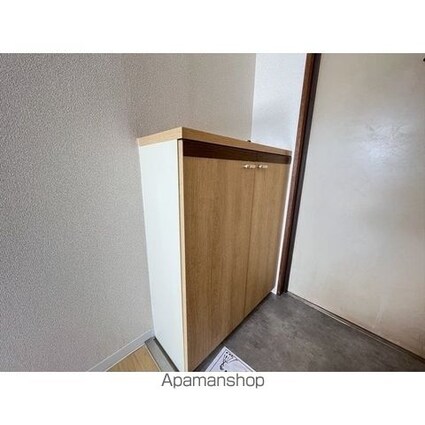 ザ・クレスト[3LDK/64.25m2]の玄関