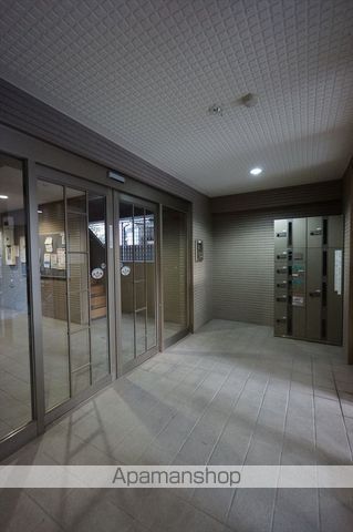 ベル名駅の玄関写真