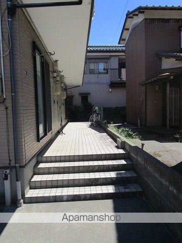 フラットUの玄関写真
