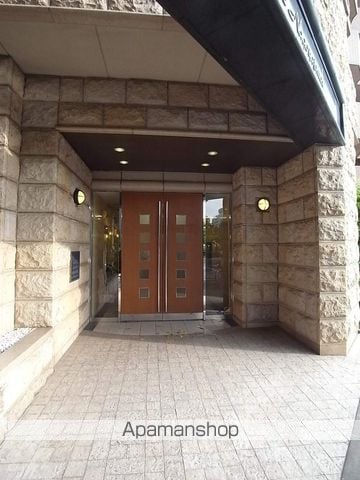 プレサンス名古屋城前の外観写真