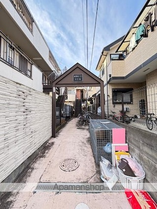 新豊田ハイツＢ号館[1R/13.25m2]のエントランス1