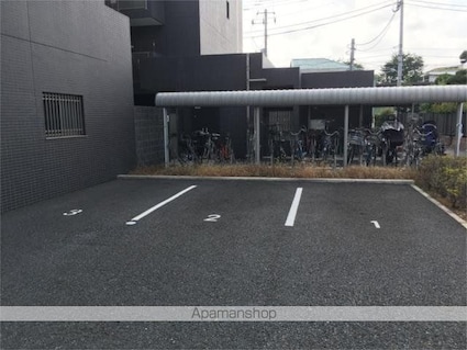 アトリオ石神井公園[2DK/46.19m2]の駐車場
