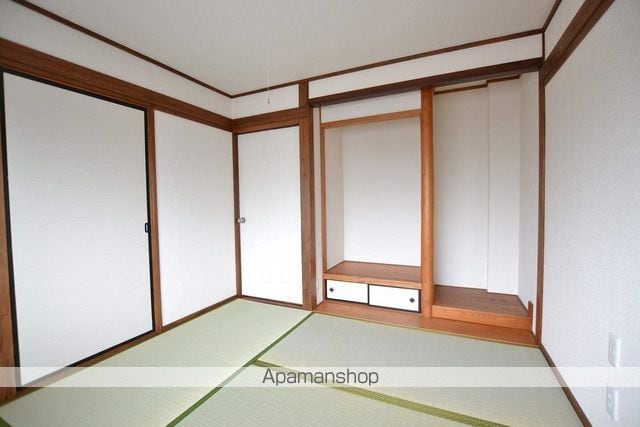ムカイヤマビルの内装写真