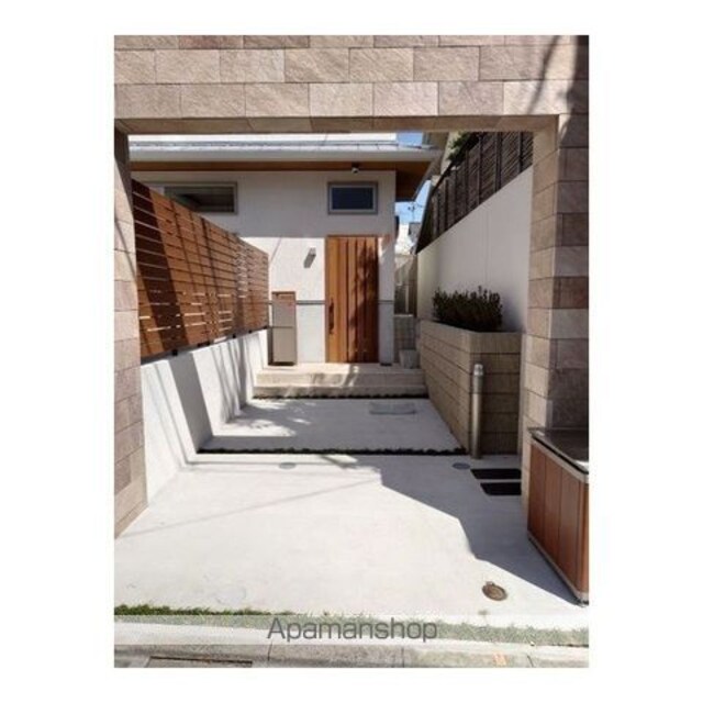 世田谷区代沢２丁目戸建[2LDK/100.02m2]の外観