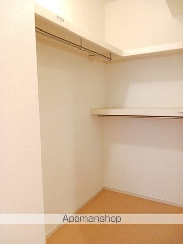 ラハナIIの内装写真