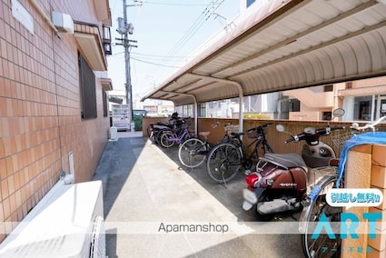 ロイヤルメゾン[2LDK/64.87m2]の外観5