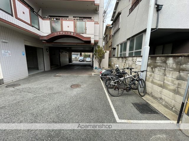 ハイグレード堅下の玄関写真