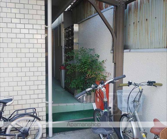 ロイヤルレディーデンス山口の玄関写真