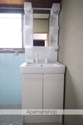 神村町　石岡貸家[4K/82.5m2]の洗面所