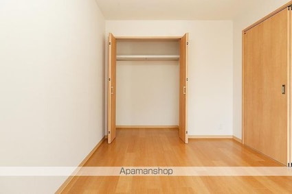 ヴィラ・アンソレイエ鶴市[2LDK/53.5m2]の収納