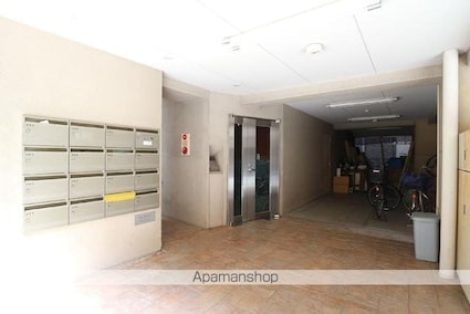 東京都台東区元浅草１丁目[1K/27.25m2]のエントランス1