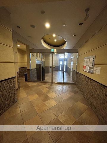 ROGE IMAFUKUTSURUMIの内装写真