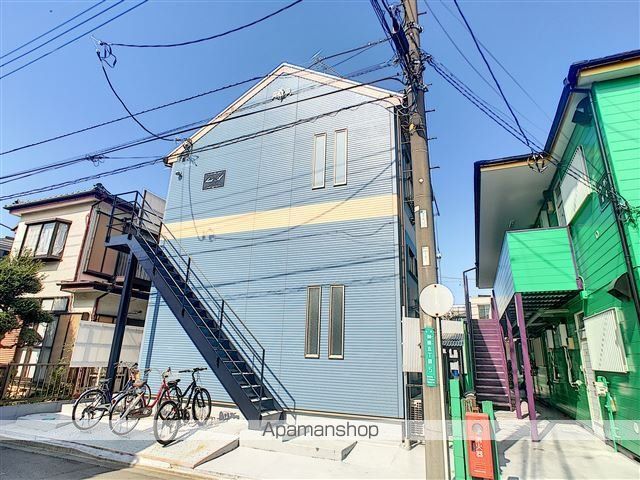 ユイットAの玄関写真