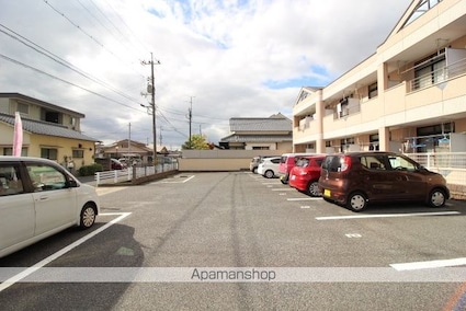 プロニティワン[1K/23.4m2]の駐車場