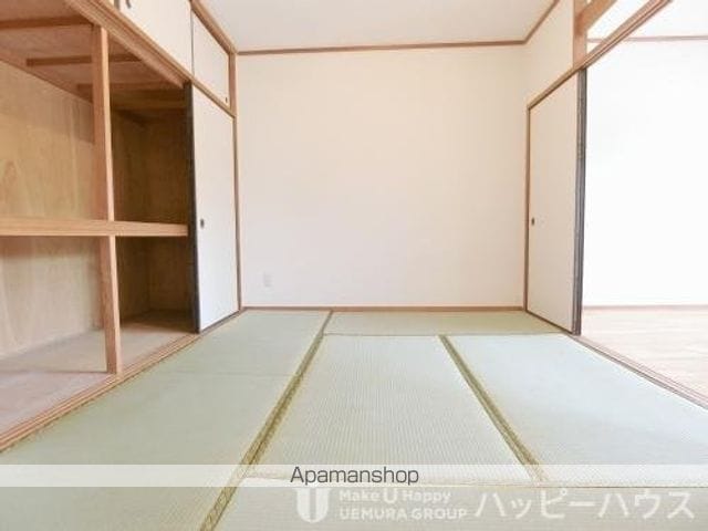 レークサイドパーク2の内装写真