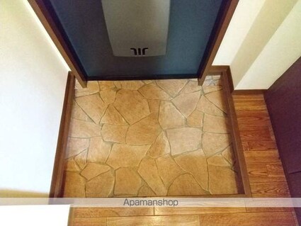 フレグランス・ヴェルジェＣＤ[3K/54.57m2]の玄関