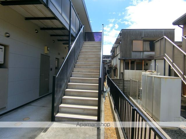 アンプルールチェリーの玄関写真
