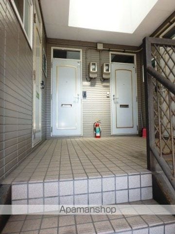 クレセントヴィラージュ東明の玄関写真