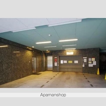 東京都新宿区西新宿７丁目[1LDK/47.74m2]の駐車場