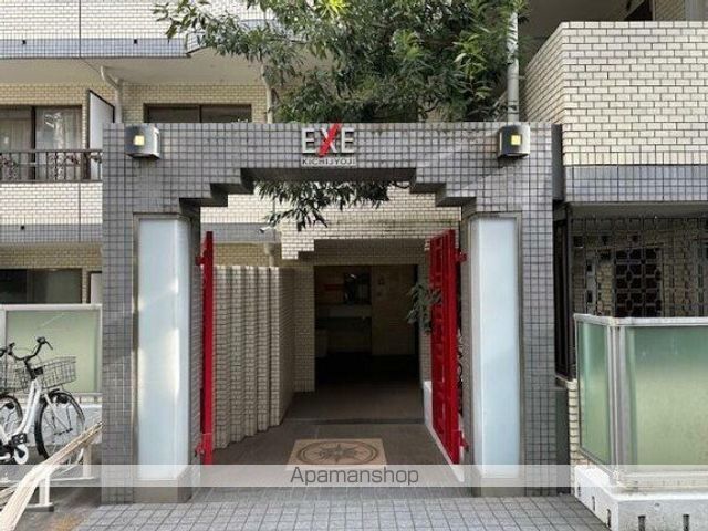 イーエム吉祥寺の玄関写真