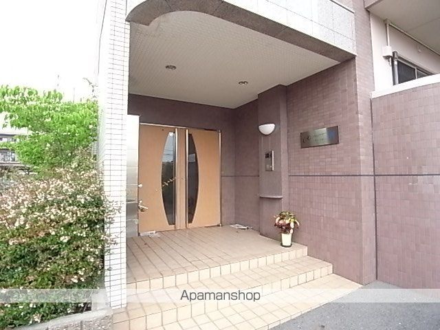 リヴィエール新の外観写真
