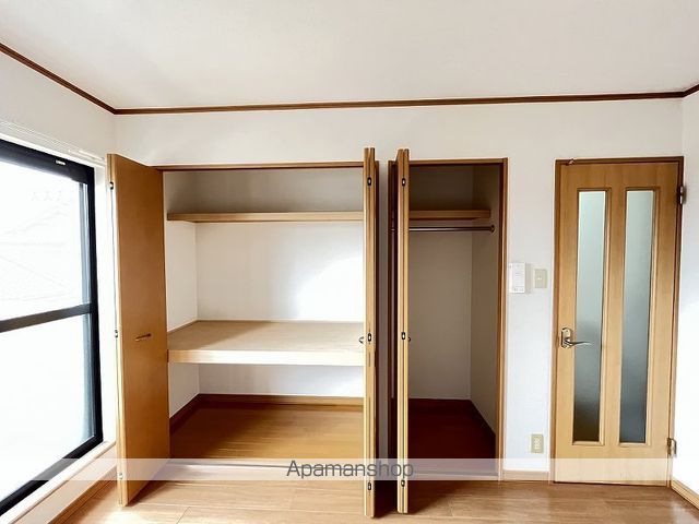 DUPLEX 串作の内装写真