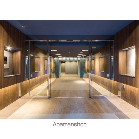 エステムプラザ川崎の玄関写真