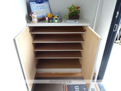 Ｙ’ｓ２１　Ｃ棟[2DK/54.22m2]の玄関